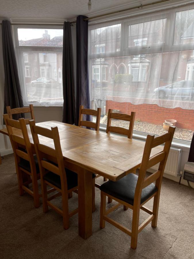 Spacious, Sleeps 17, 3 Bathrooms, Parking, Менсфілд Екстер'єр фото