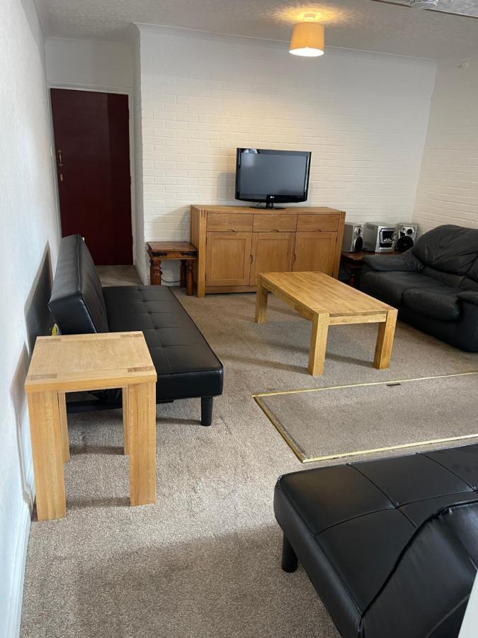Spacious, Sleeps 17, 3 Bathrooms, Parking, Менсфілд Екстер'єр фото