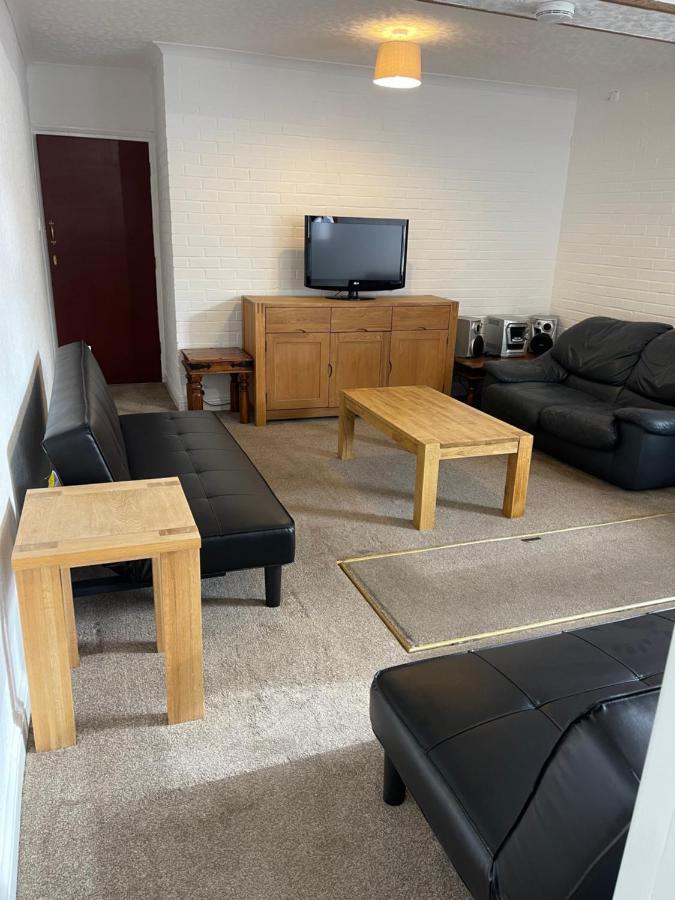 Spacious, Sleeps 17, 3 Bathrooms, Parking, Менсфілд Екстер'єр фото