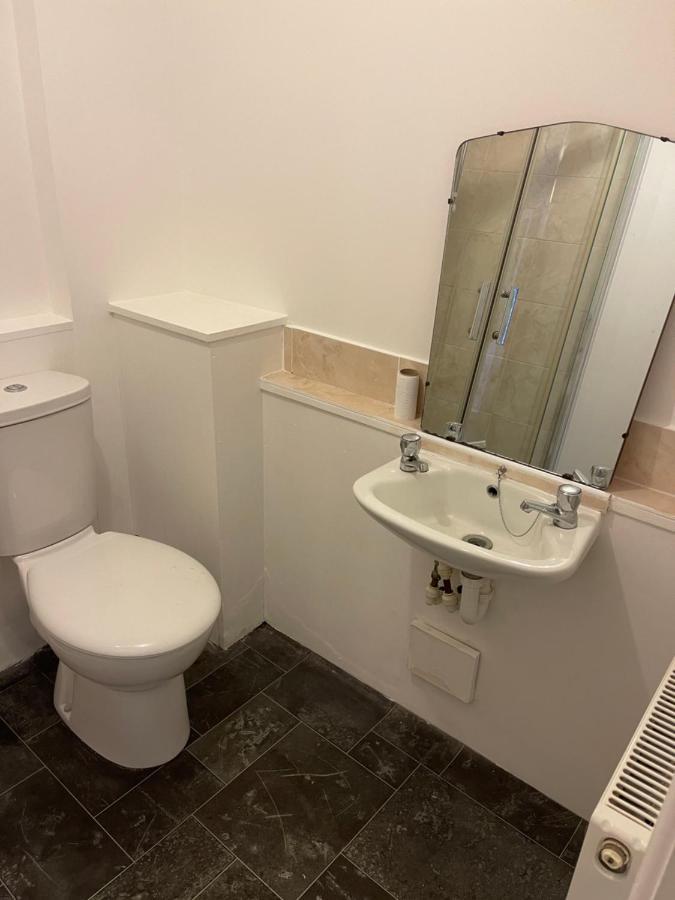 Spacious, Sleeps 17, 3 Bathrooms, Parking, Менсфілд Екстер'єр фото