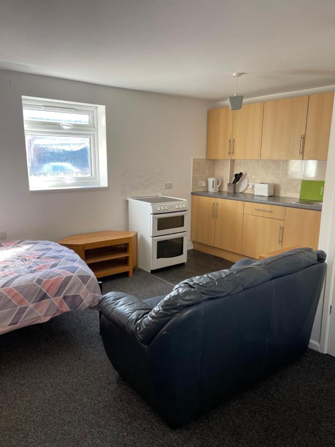 Spacious, Sleeps 17, 3 Bathrooms, Parking, Менсфілд Екстер'єр фото